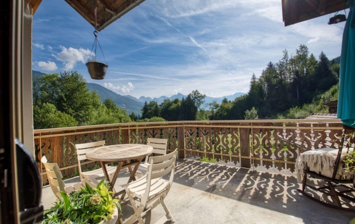 Maison LA RIVIERE-ENVERSE 188 m2 570 000 € Maison LA RIVIERE-ENVERSE 188 m2 570 000 €